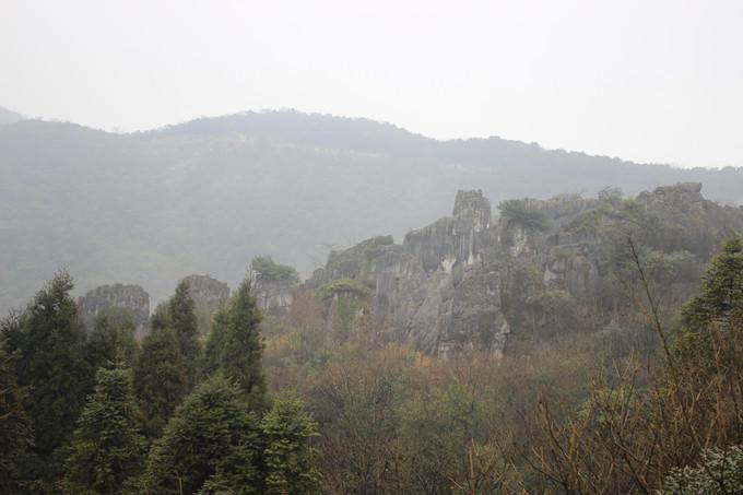 华蓥山 地跨巴蜀 横贯川渝