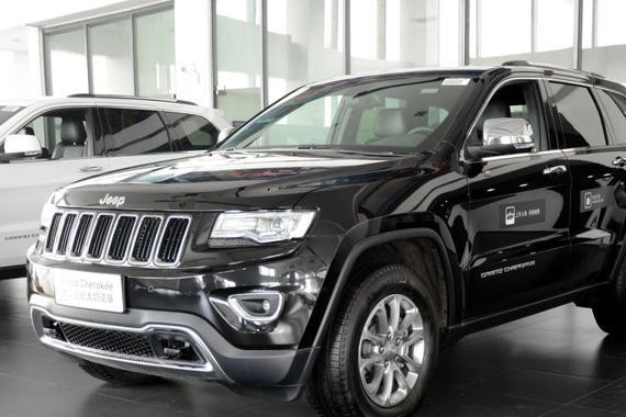 随便路虎怎么造，越野豪华只有它！