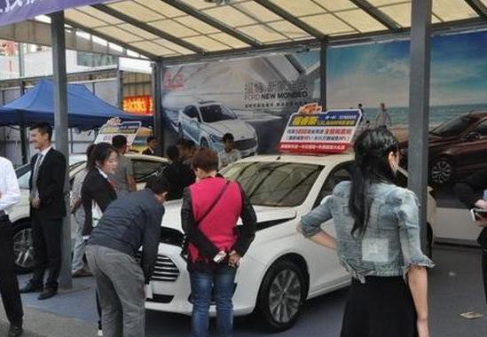 拿着你的工资表看看，你该开什么样的车？