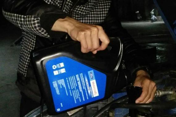 自己如何做到4S 店都做不到的换机油秘籍