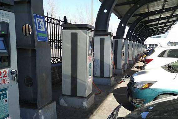 11处“补给站”路边建成，北京电动出租车充电更便捷