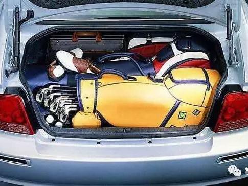 你的汽车后备箱原来有这么多小机关 很多你都没用过