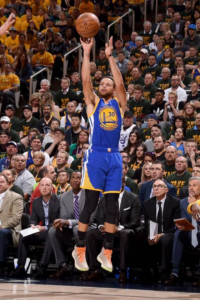 库里-curry 3zer0