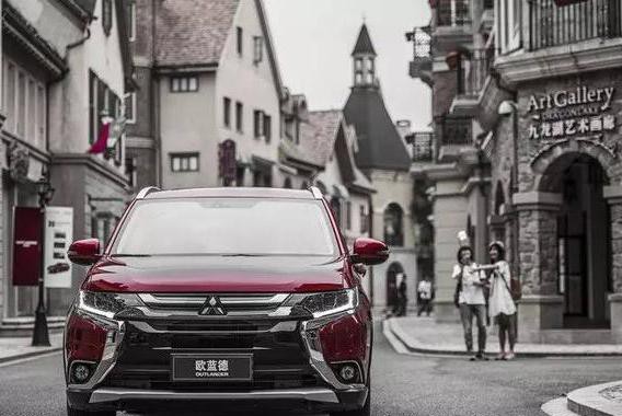 合资7座大空间SUV标配CVT，全景天窗电动尾门