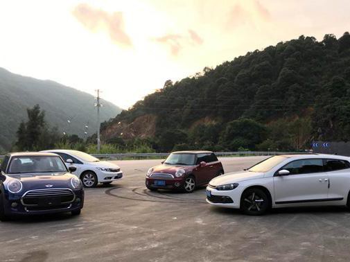 无框车门帅是帅，但开关门体验就尴尬了