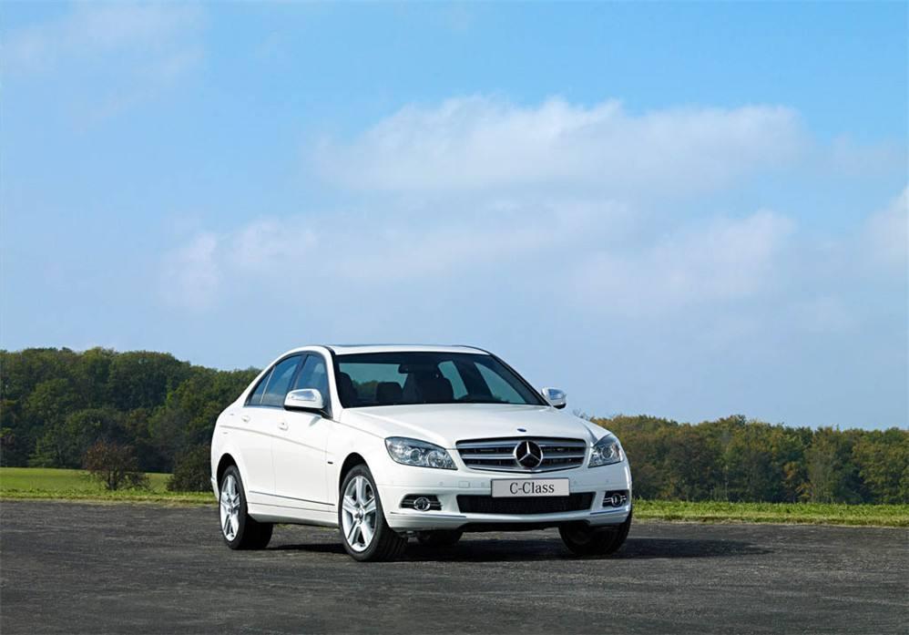 将近十年的二手奔驰还值得买吗?