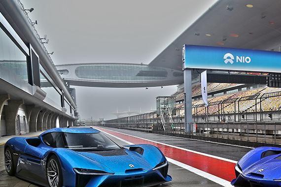 蔚来 EP9 vs 布加迪 Chiron 谁更强？