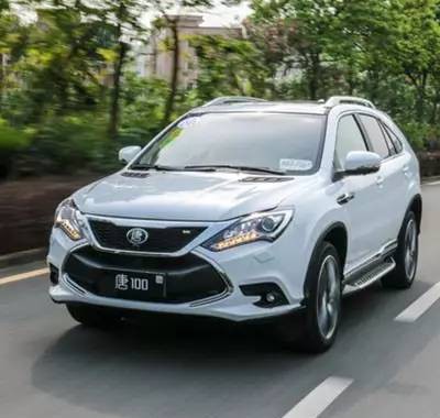 敢跟性能车崩直线的7座SUV，百公里加速仅4.9s！