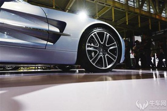 阿斯顿·马丁回应车主维权，与经销商互相指责