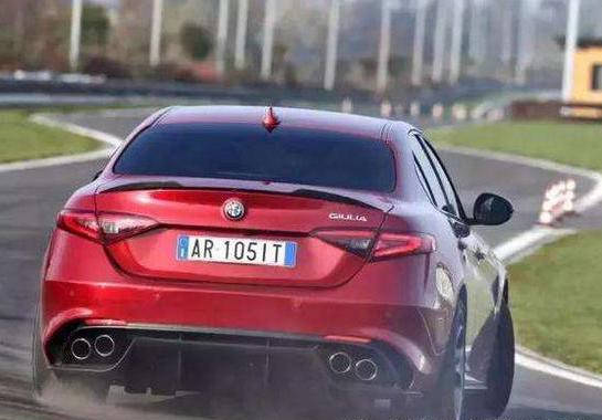 输在空间太小？为啥这些车在国内市场打了水漂？