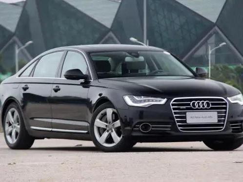 开特斯拉，比开老年电动代步车能强多少？