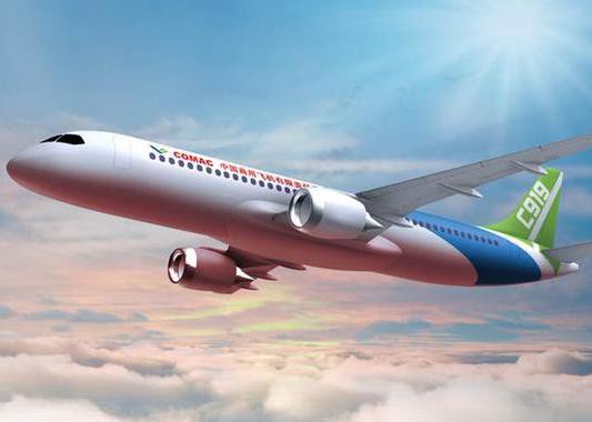 国产大飞机成功首飞，为何啪啪打了汽车人的脸？