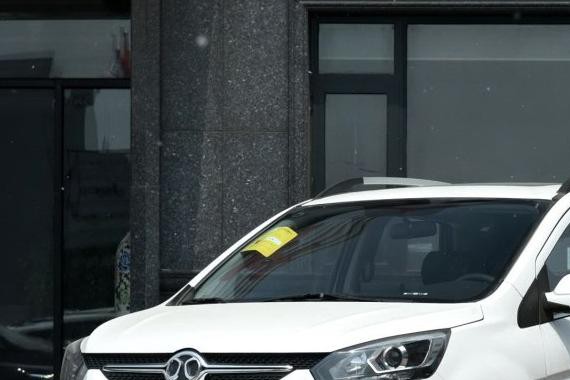 谁才能征服消费者，绅宝X25和比亚迪元的较量