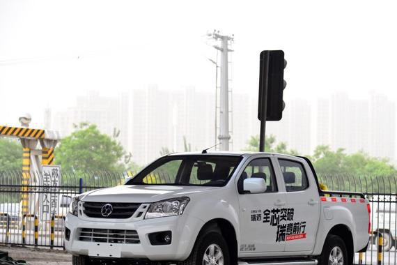 五十铃推工具皮卡，不愧为世界最佳柴油机，才卖8万