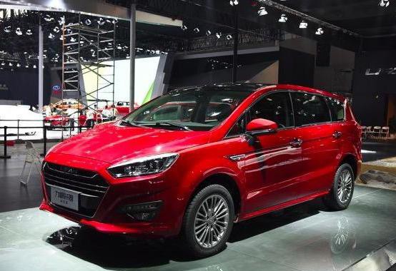 40万的外观20万的配置卖7万，邻居都说比五菱宏光值