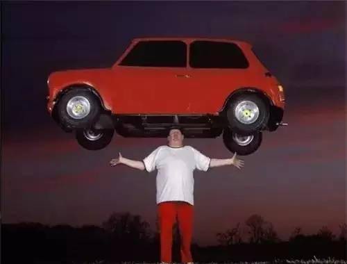 细数汽车世界记录奇葩之最 头顶汽车都不足挂齿