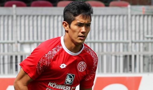 从学生比赛到J联赛 再去德甲踢球 这个日本人真