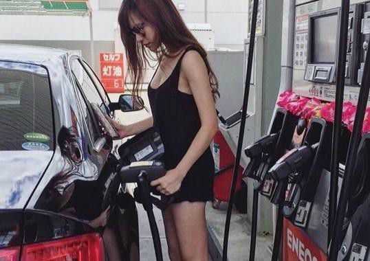 油价再跌也比国外贵，这到底是为什么呢？