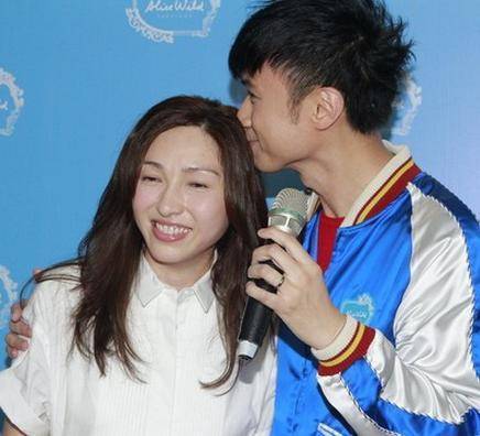 老婆长得极丑仍不抛弃糟糠之妻,除了黄渤古巨基,你一定想到他?