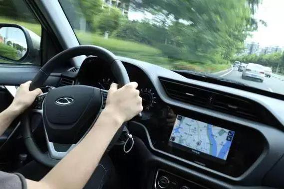 什么叫方向盘虚位？我们所说的“路感”是怎样的体验