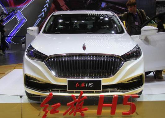 红旗10万级轿车，颜值惊艳，吉利长城可以退居二线了