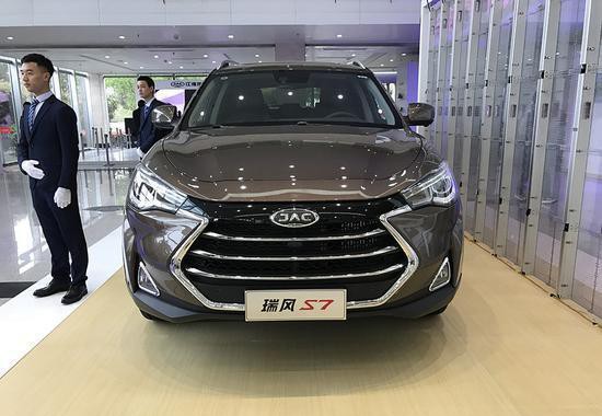 买H6的后悔了，平民版"雷克萨斯"内饰媲美奔驰