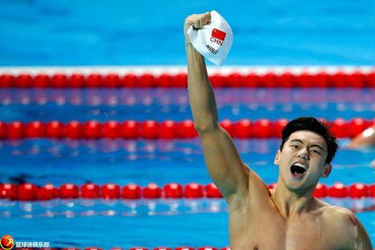 宁泽涛现身澳洲打起篮球,如果打篮球他什么水