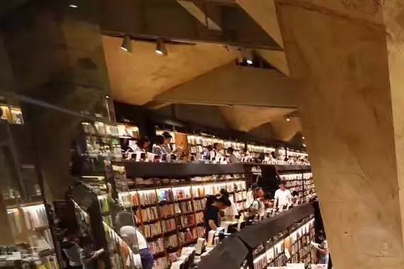 热爱一切的人，定会被一切所热爱