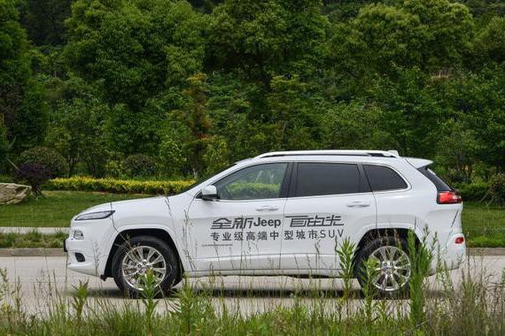 9速手自一体+四驱，20.98万中型SUV还有的玩！