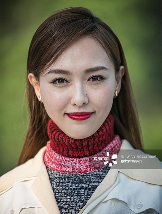 范冰冰唐嫣无p外媒图曝光,她又瘦又老,她雀斑严重