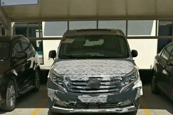 配备矩阵式大灯 广汽传祺GM8谍照曝光