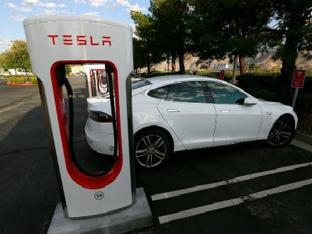 特斯拉亚洲最大超级充电站投用 一次可同时服务20辆