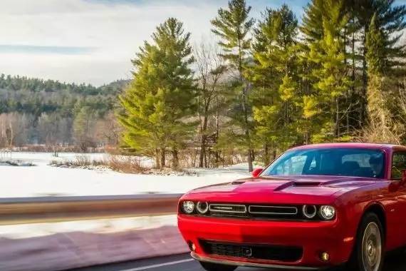 美系肌肉车居然木有大粗腿，道奇挑战者韩剧看多了？