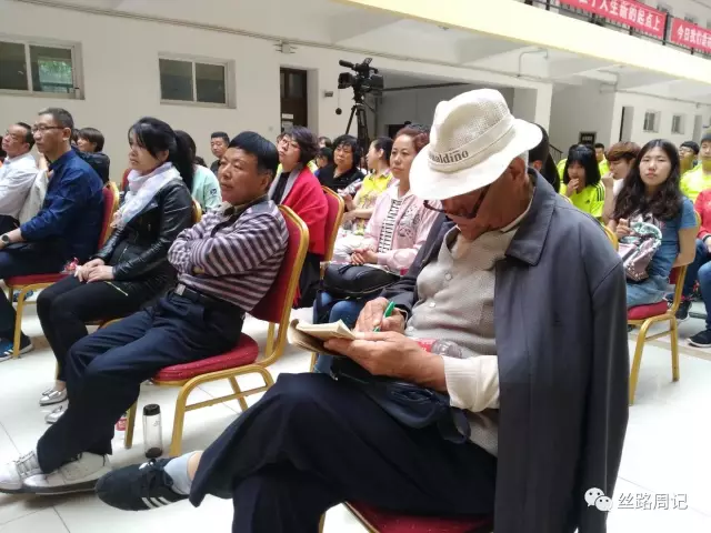 阳虎教育的别开生面 感动家长的不仅是母亲节