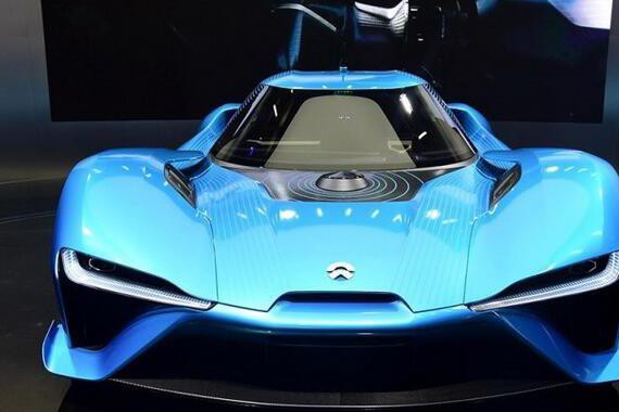 一群中国土豪花几百亿捣鼓超跑，如今成赛道之王