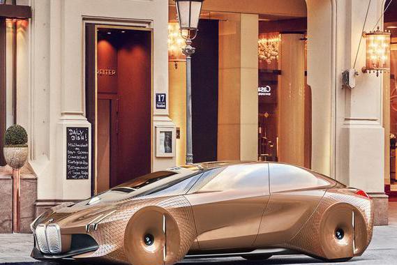 世界上最帅的宝马，回头率爆表，蝴蝶门打开瞬间惊呆