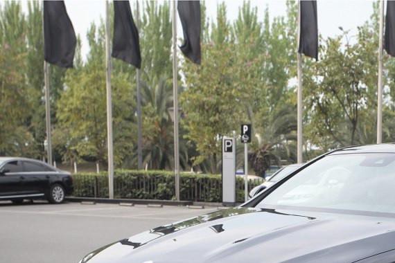 豪华VS操控 不分伯仲 两款热门中大型轿车推荐