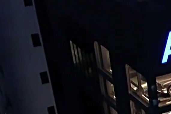 来看看世界最“大”的“车模”专卖店