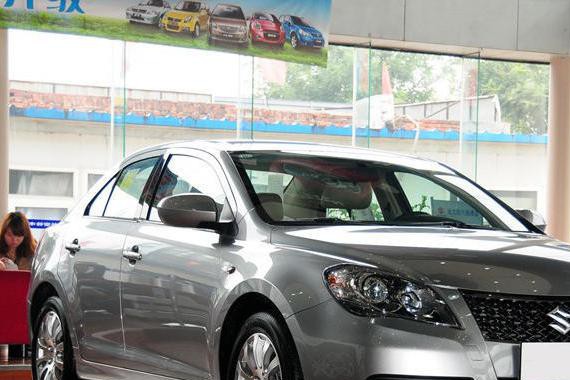 和帕萨特同时代，加速却比新三系更快，还有四驱系统