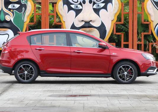 国产帝豪RS小改款剑指启辰R50，家族外观谁更美