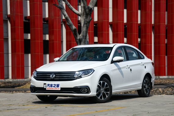 售13.18万 景逸S50推1.6L网约车公务版