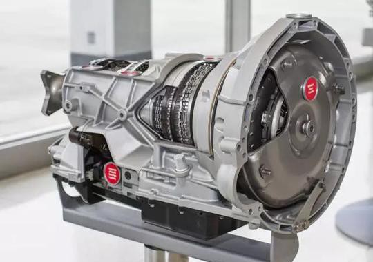 还在纠结双离合变速器好坏？三离合变速器来了！