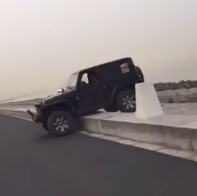 看好了，这才叫越野！看的小伙伴们都惊呆了！