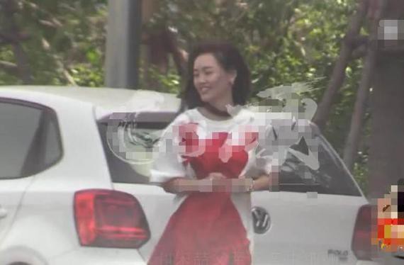 马蓉宋喆被曝共用的白色爱车，售价不到8万！