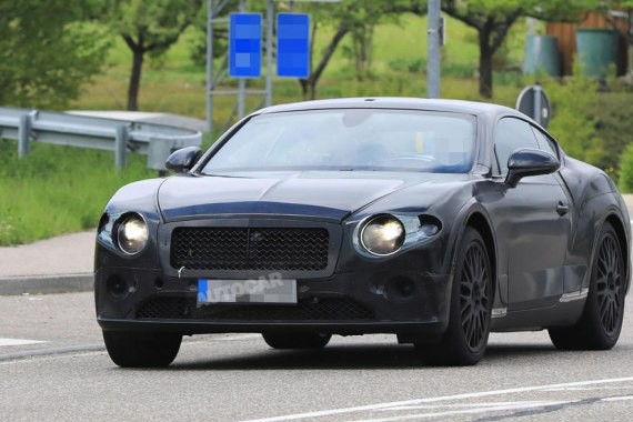 有望9月亮相 曝全新欧陆GT内饰谍照