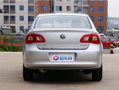 要说一代又一代全新宝来，我第一眼仍只看屁股！