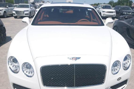 宾利飞驰V8S奢华真皮艺术与暴戾机械的最完美结合