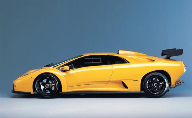 2个年轻人花50万组装一台兰博基尼,阿里120万