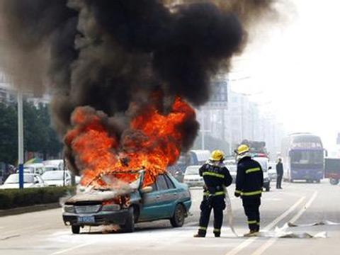 买了车损险,汽车自燃找保险公司理赔遭拒?