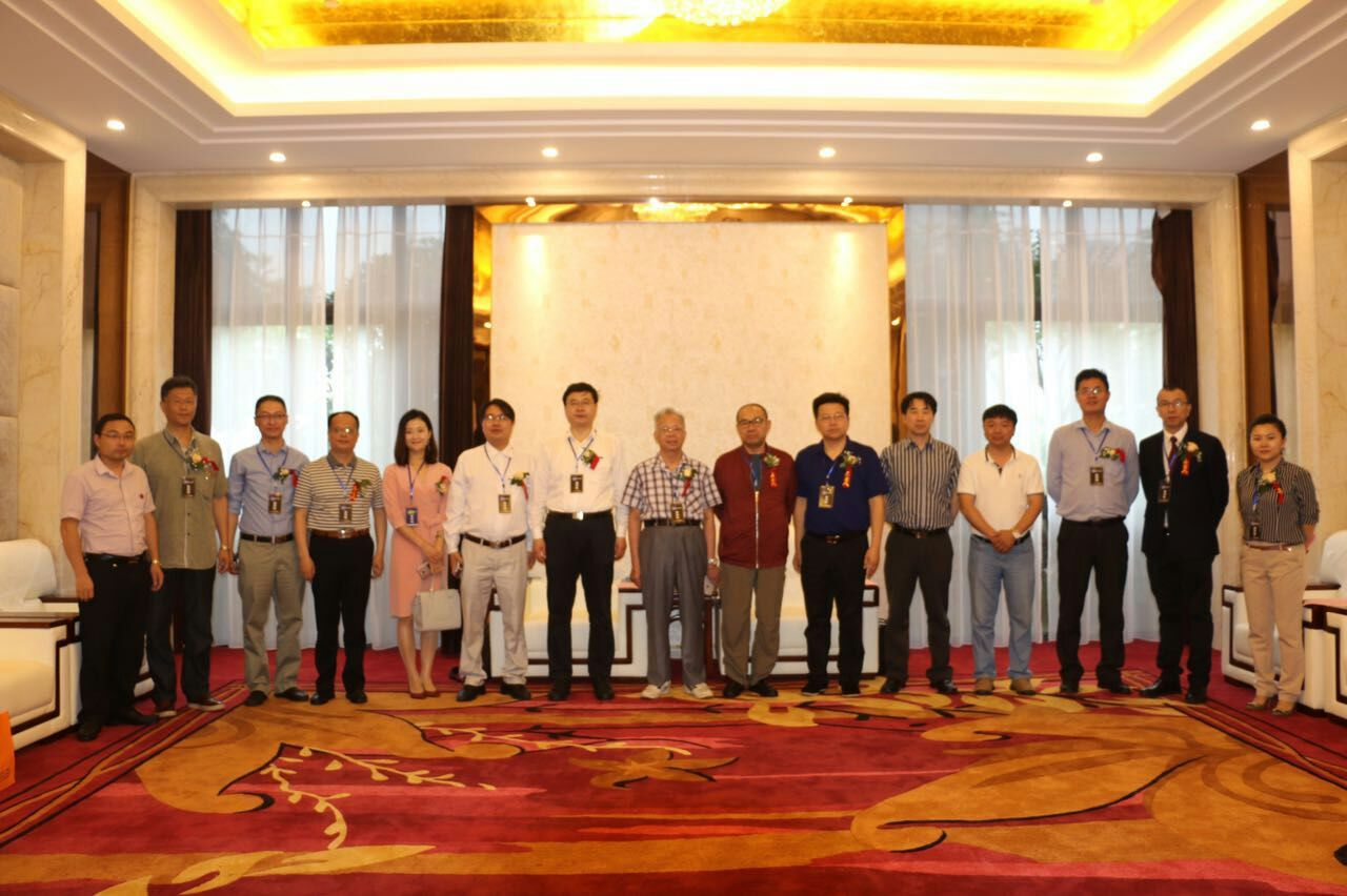 欣将赤胆酬知己 志寄高天雁一行